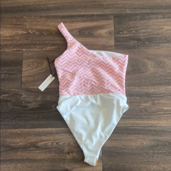 Lovers and Friends Freedom One Piece in Pink - Picture 5 of 8